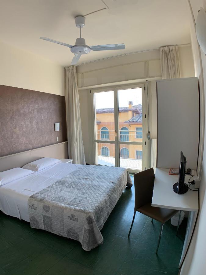 Hotel Sorriso 브렌조네 술 가르다 외부 사진