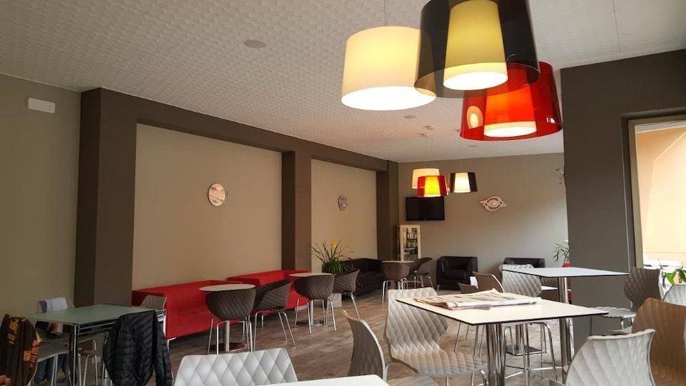 Hotel Sorriso 브렌조네 술 가르다 외부 사진