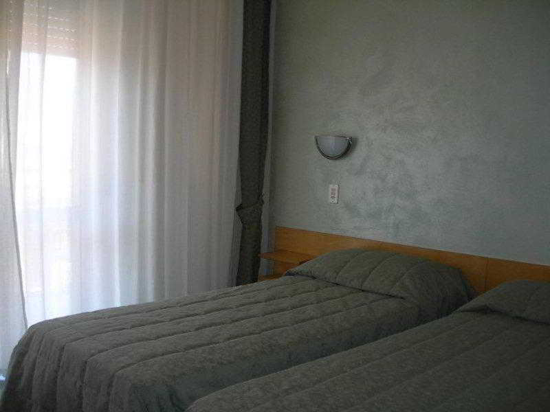 Hotel Sorriso 브렌조네 술 가르다 외부 사진