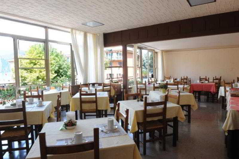 Hotel Sorriso 브렌조네 술 가르다 외부 사진
